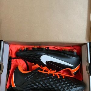 Nike Legend 8 Elite IV FG Soccer Cleats